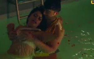 Desi hot aunty and young boys affair caught