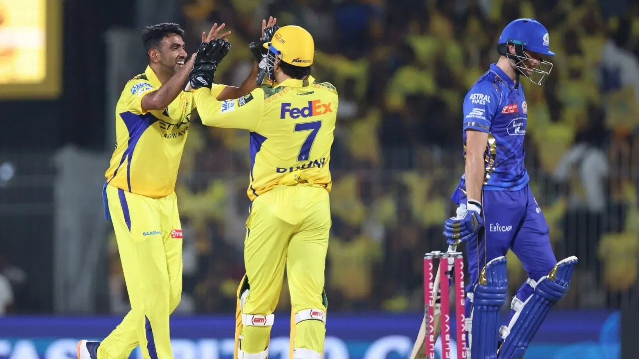 “Ball leke bhaag nahi jayega…” – Ravichandran Ashwin exposes IPL’s anti-bowler agenda