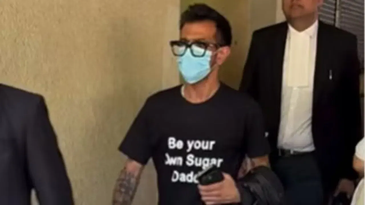 Watch: Yuzvendra Chahal’s ‘Be Your Own Sugar Daddy’ T-shirt sends shockwaves amidst Dhanashree Verma divorce